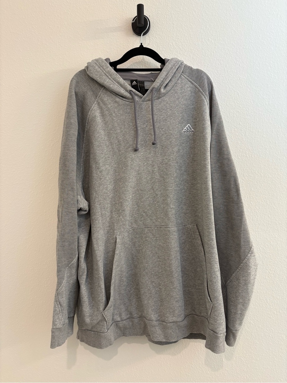 adidas Light Gray Men's Pullover Hoodie with Kangaroo Pocket
